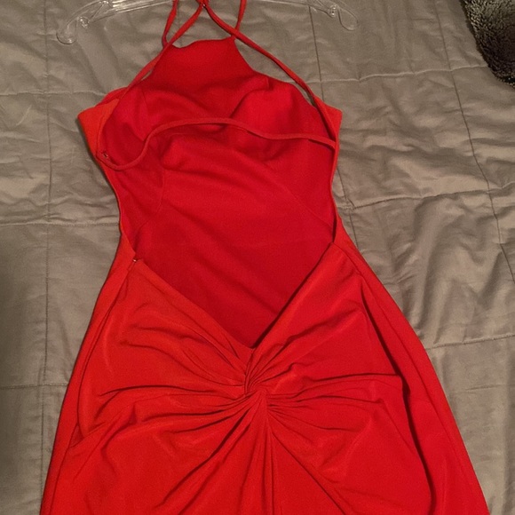 RED PROM DRESS - Picture 4 of 6